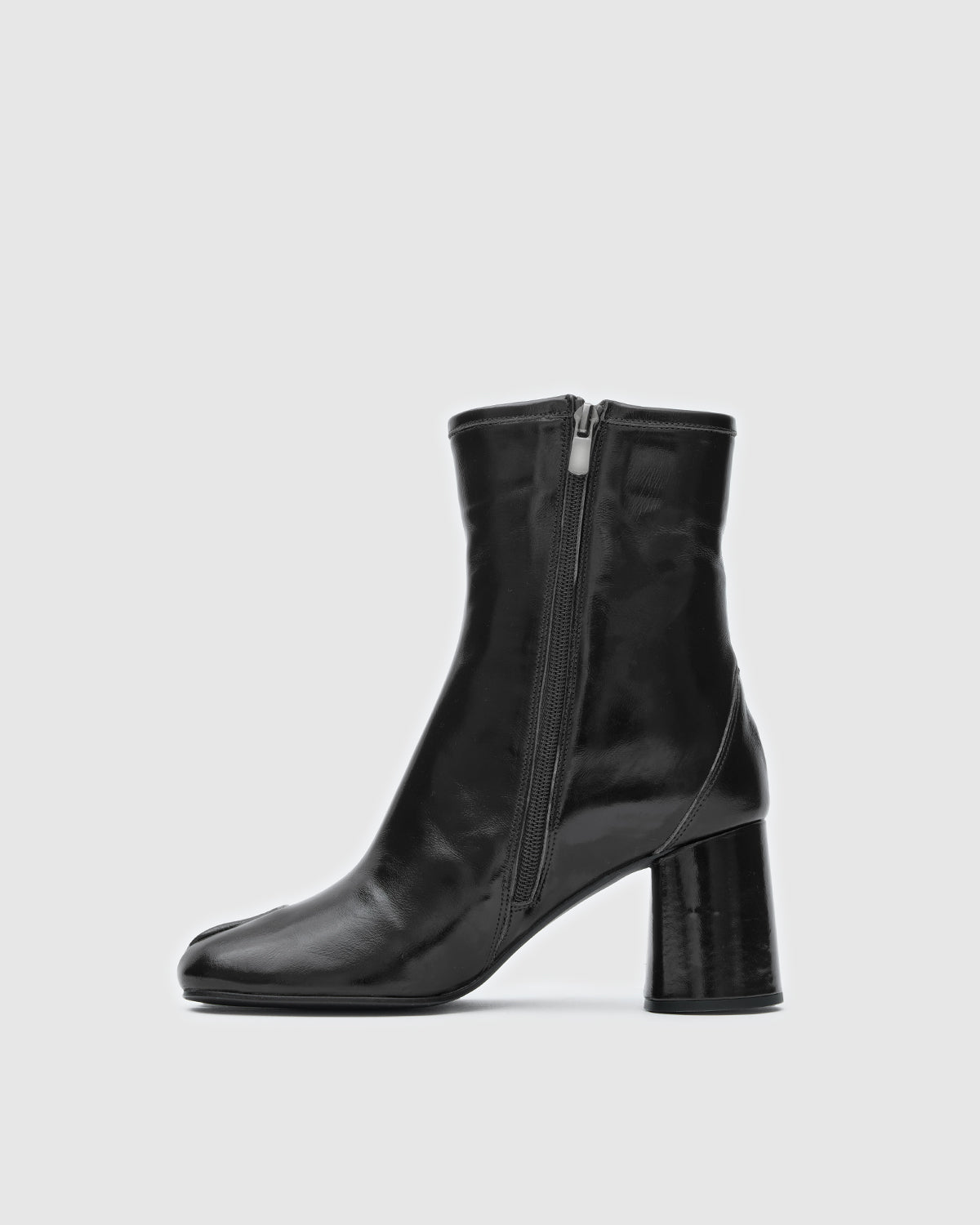 Tabi Boots Shiny Black