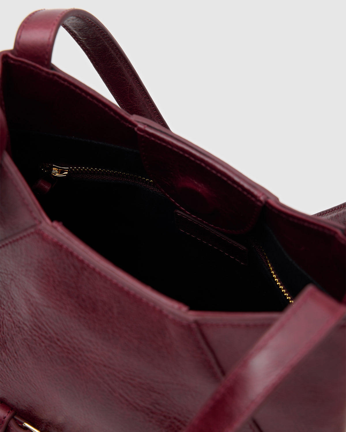 ARIES TOTE Burgundy