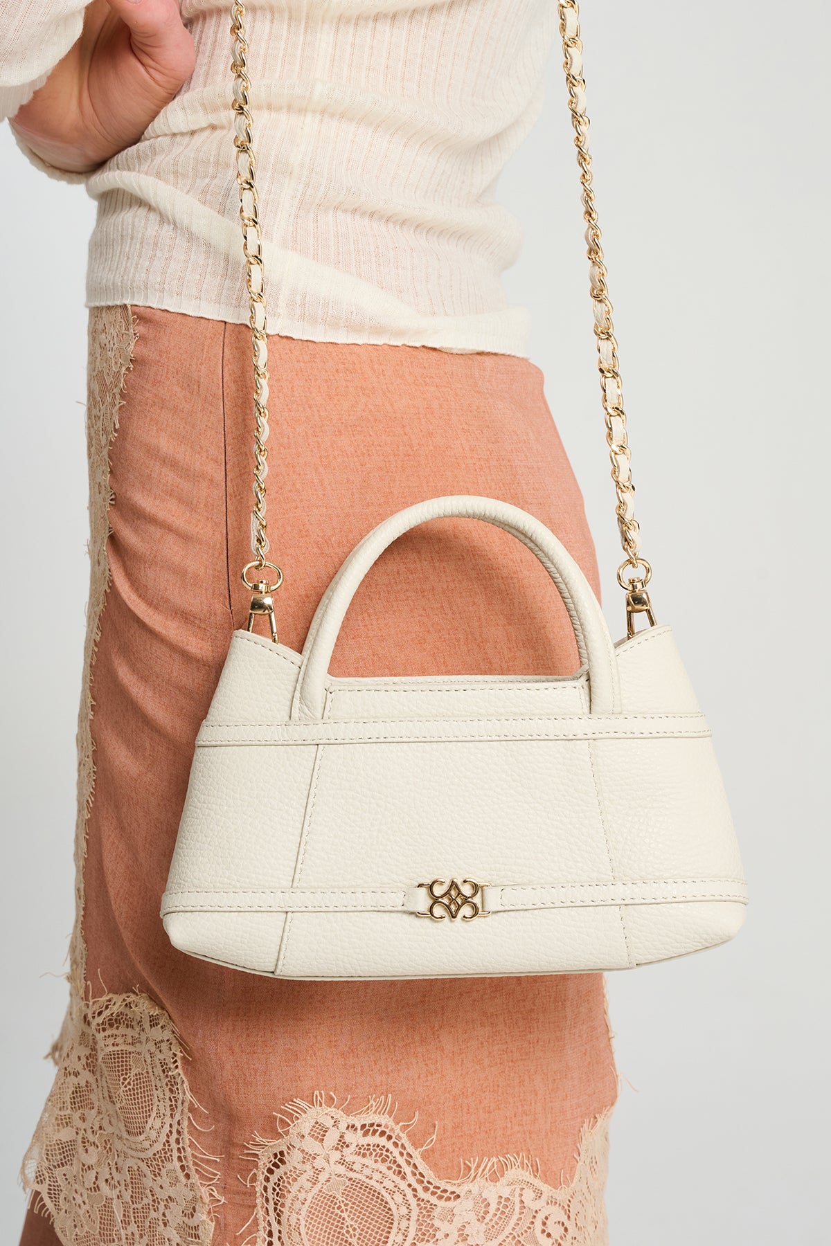 Luna Off White