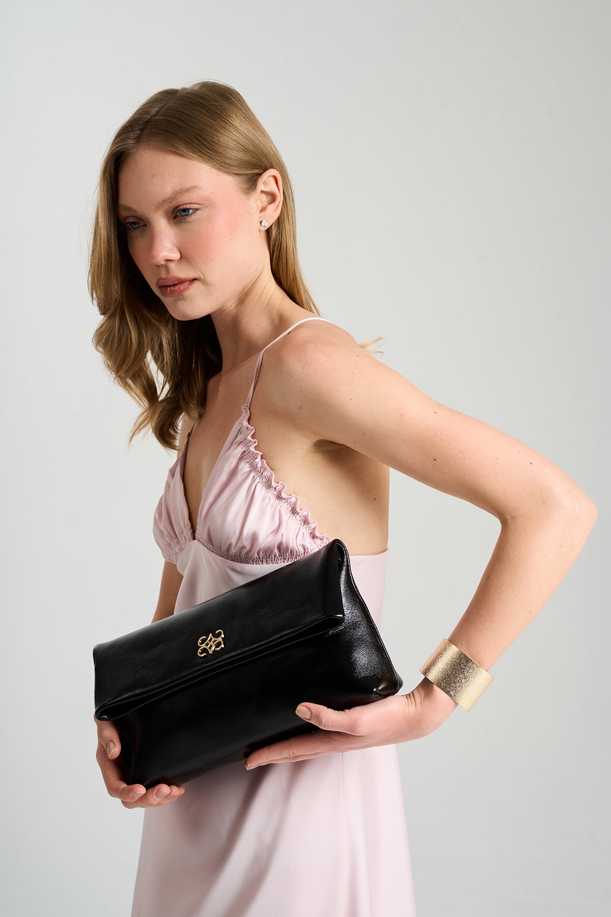 Ira Clutch Black