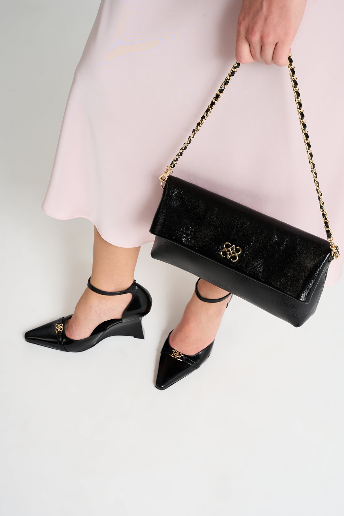 Ira Clutch Black