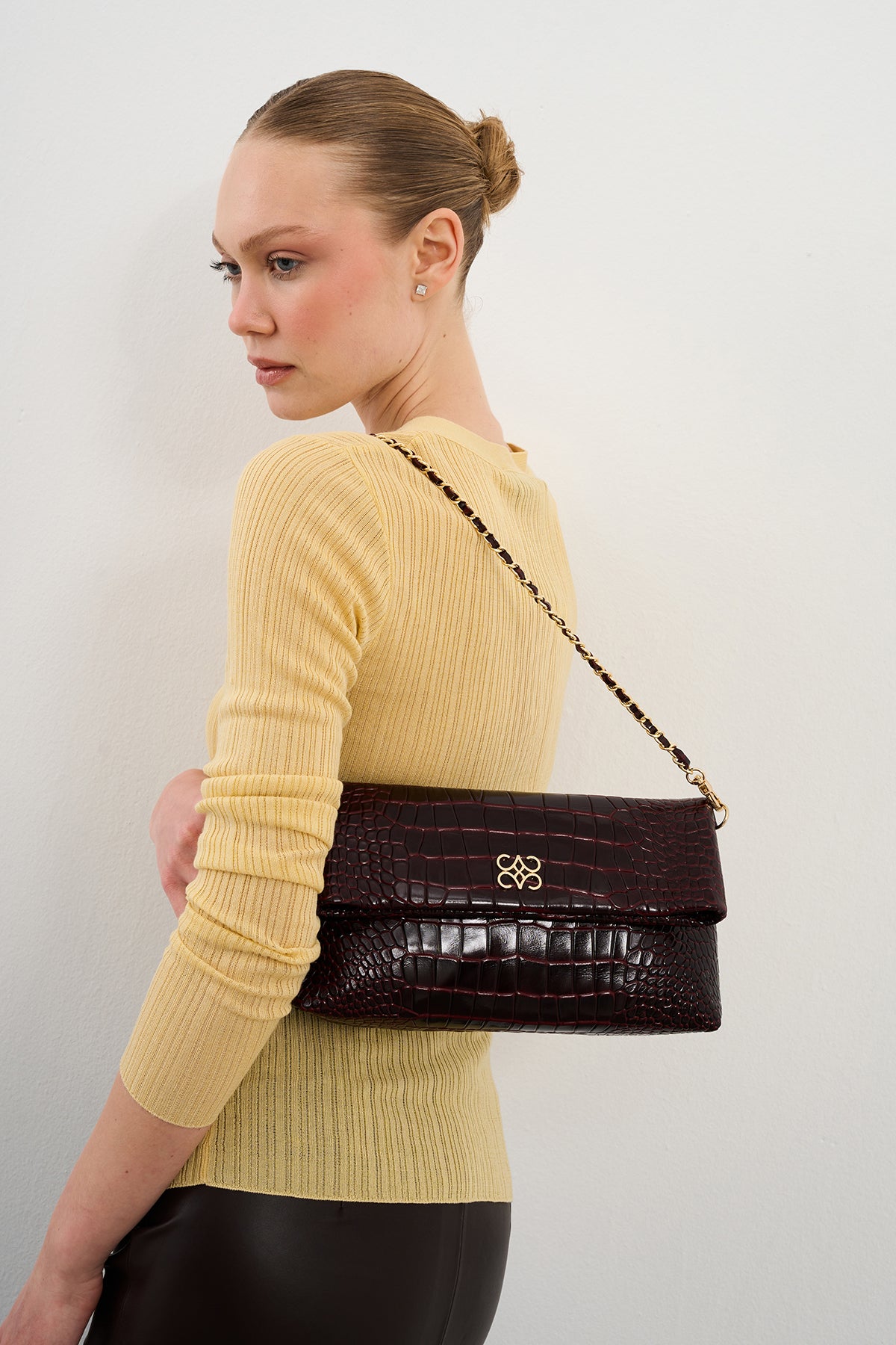 Ira Clutch Merlot Croc