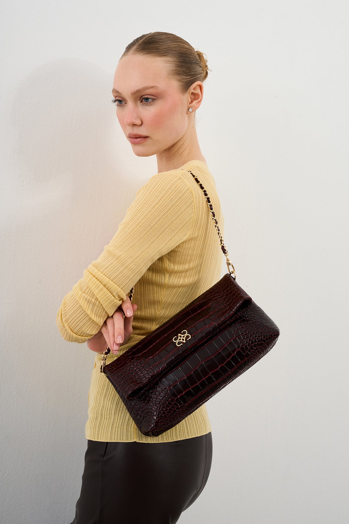 Ira Clutch Merlot Croc