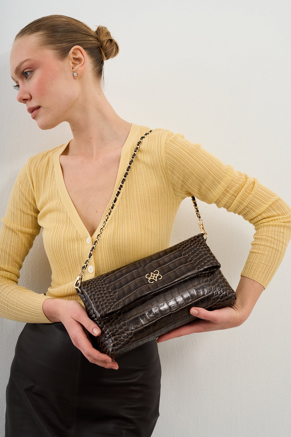 Ira Clutch Grey Croc
