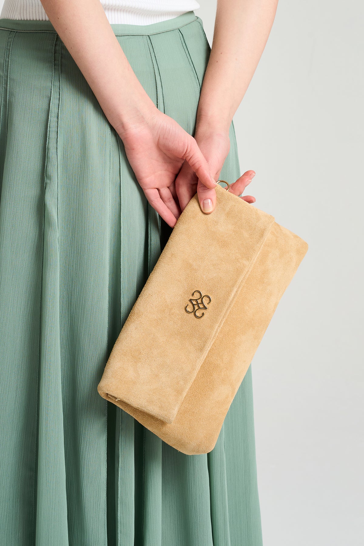Ira Clutch Biscuit Suede