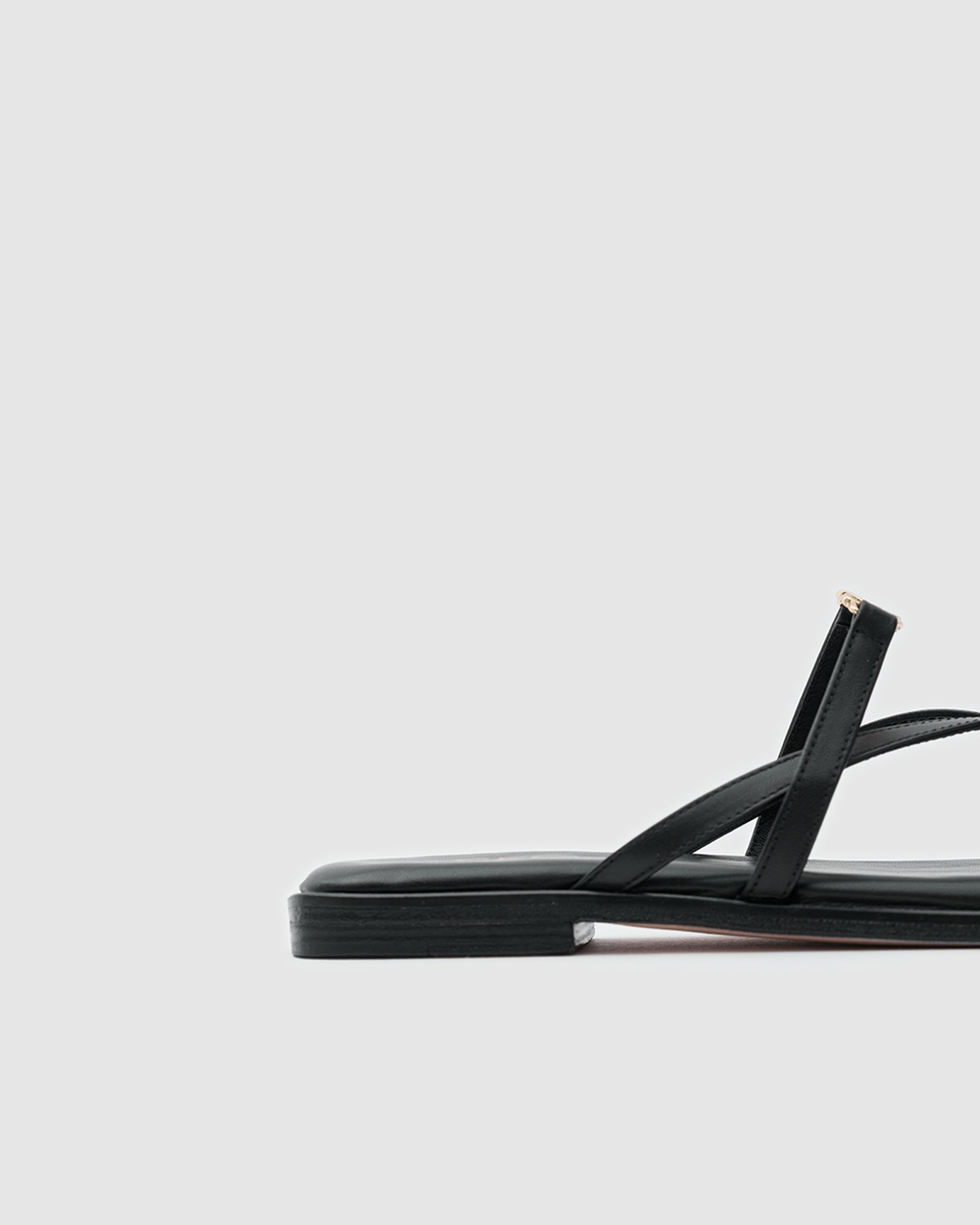 Aura Sandals Black