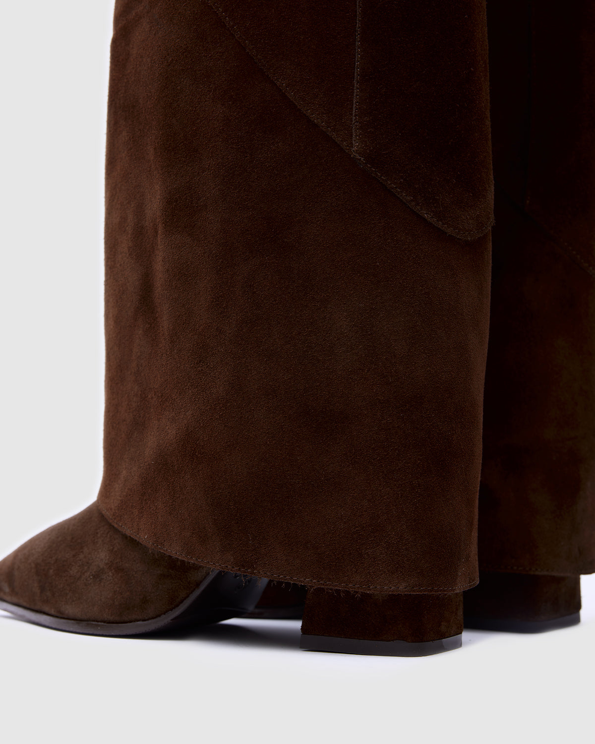 VERA Bitter Brown Suede