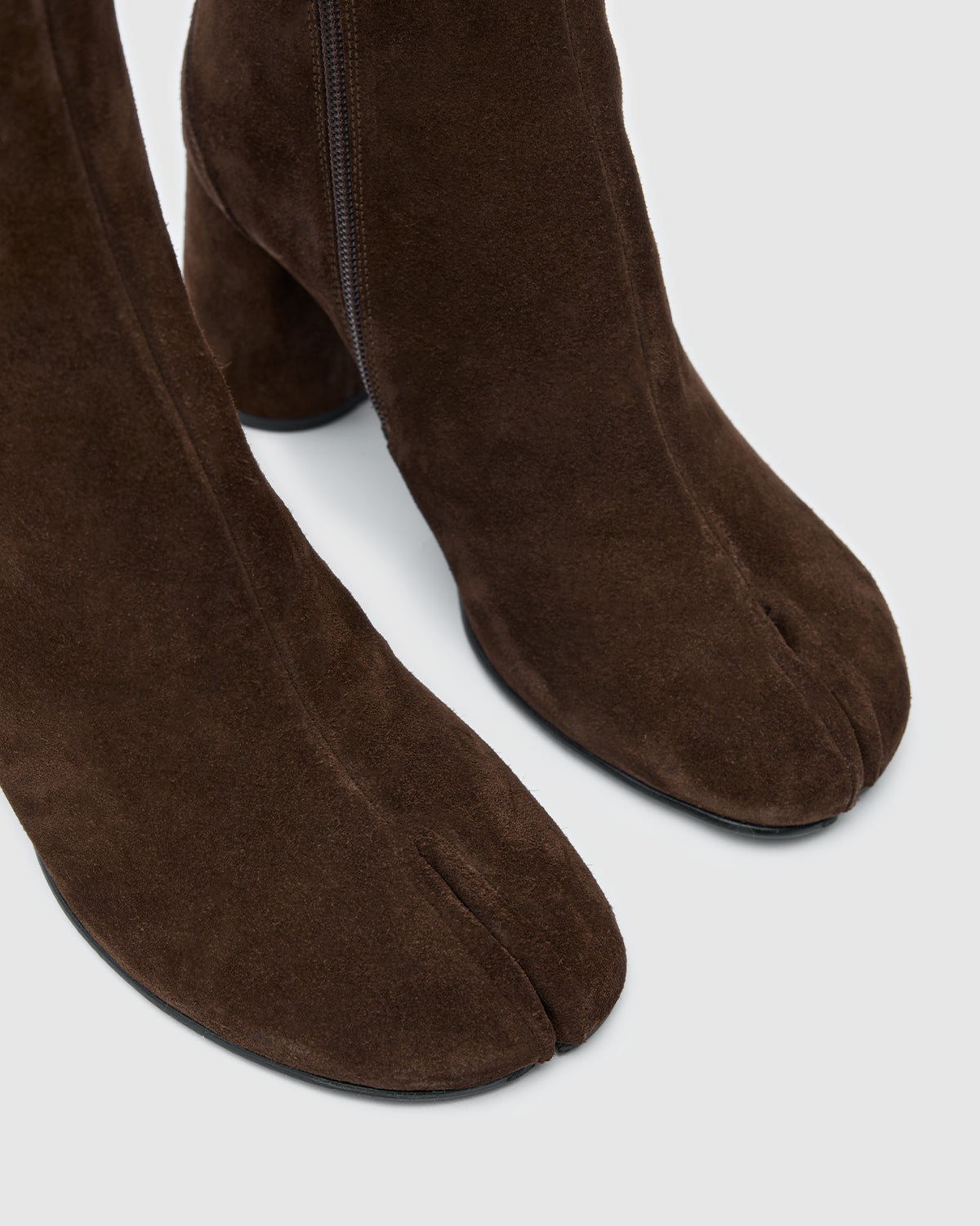 Tabi Boots Bitter Brown Suede