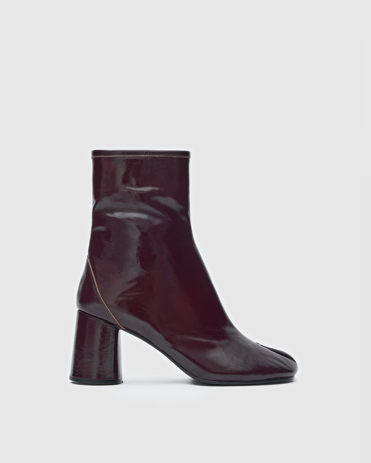 Tabi Boots Shiny Merlot