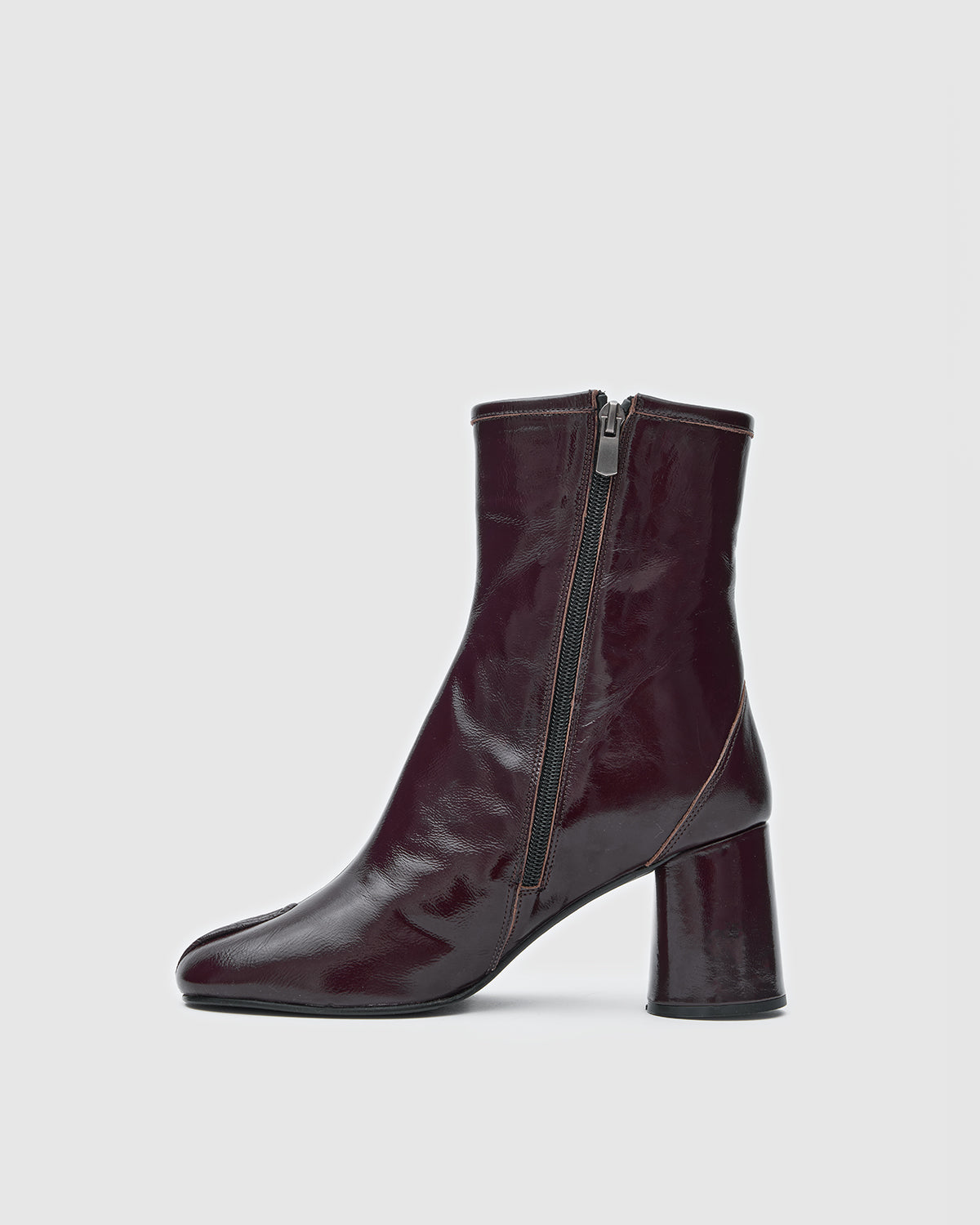 Tabi Boots Shiny Merlot