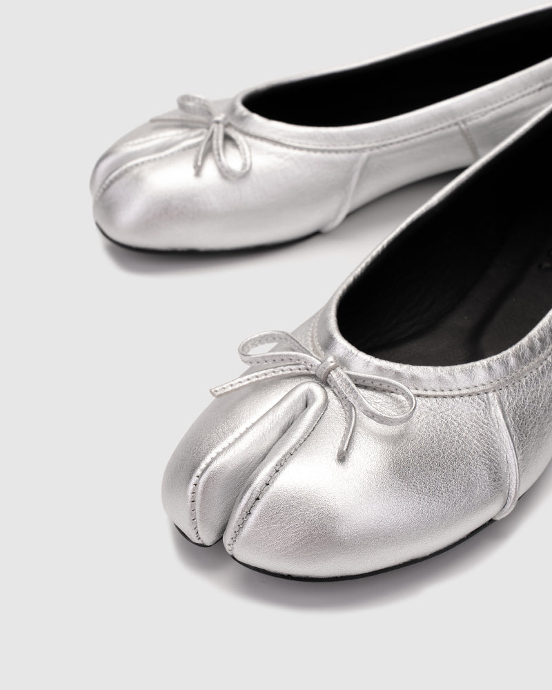 Tabi Ballet Flats Silver