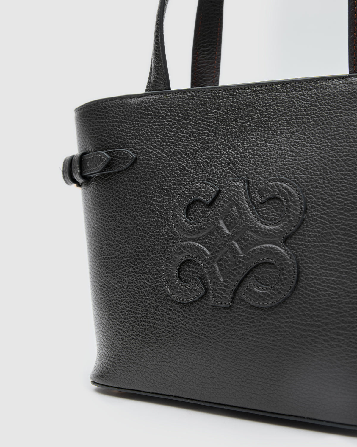 Capri Black