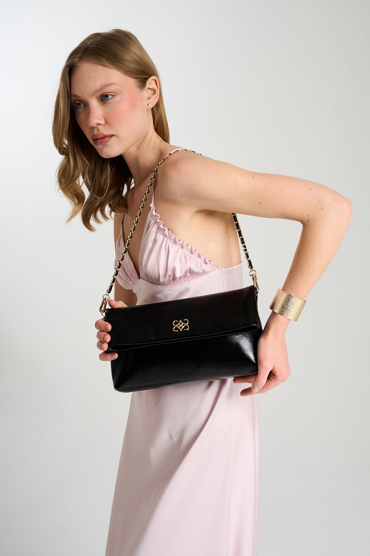 Ira Clutch Black