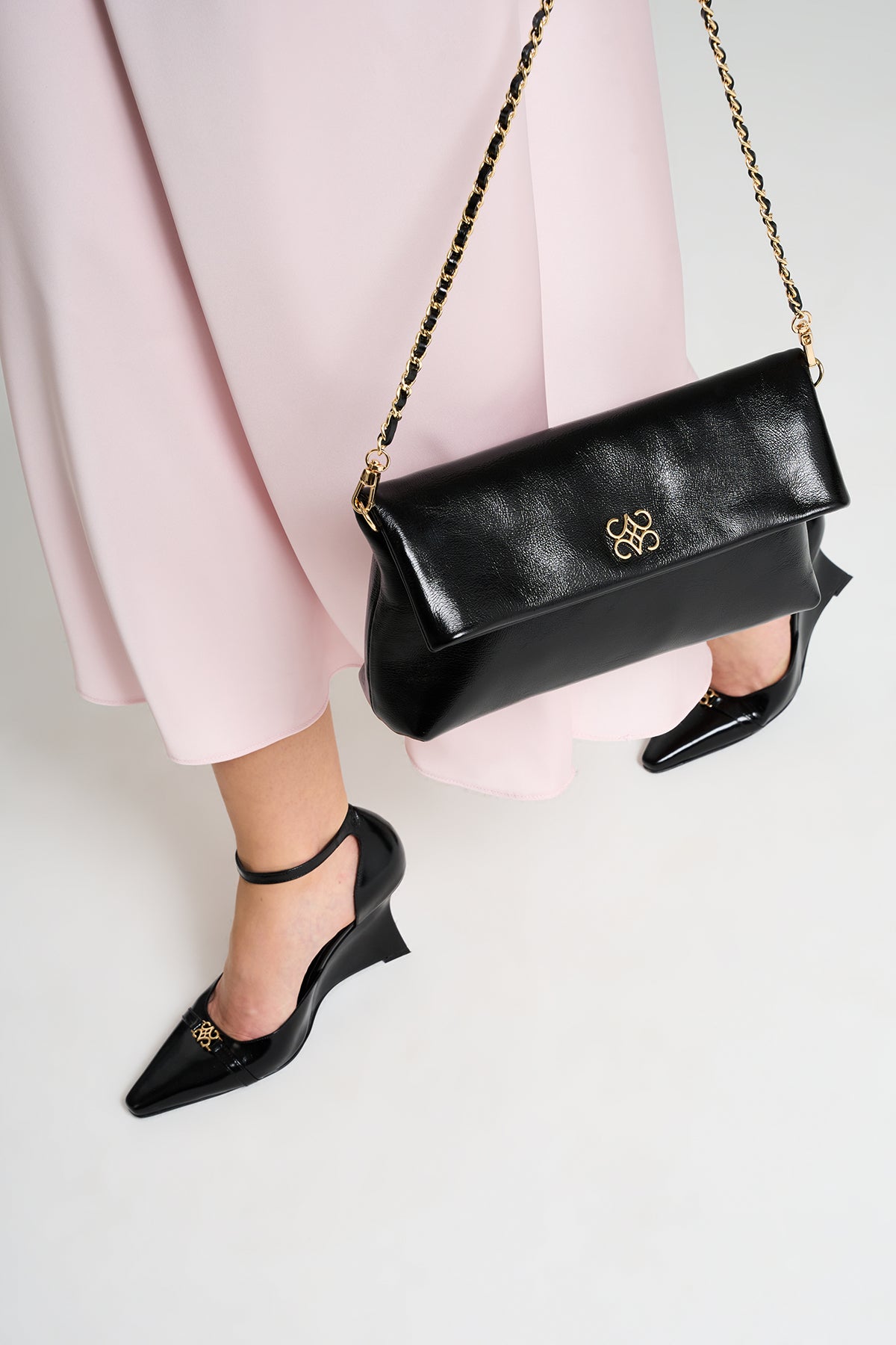 Ira Clutch Black