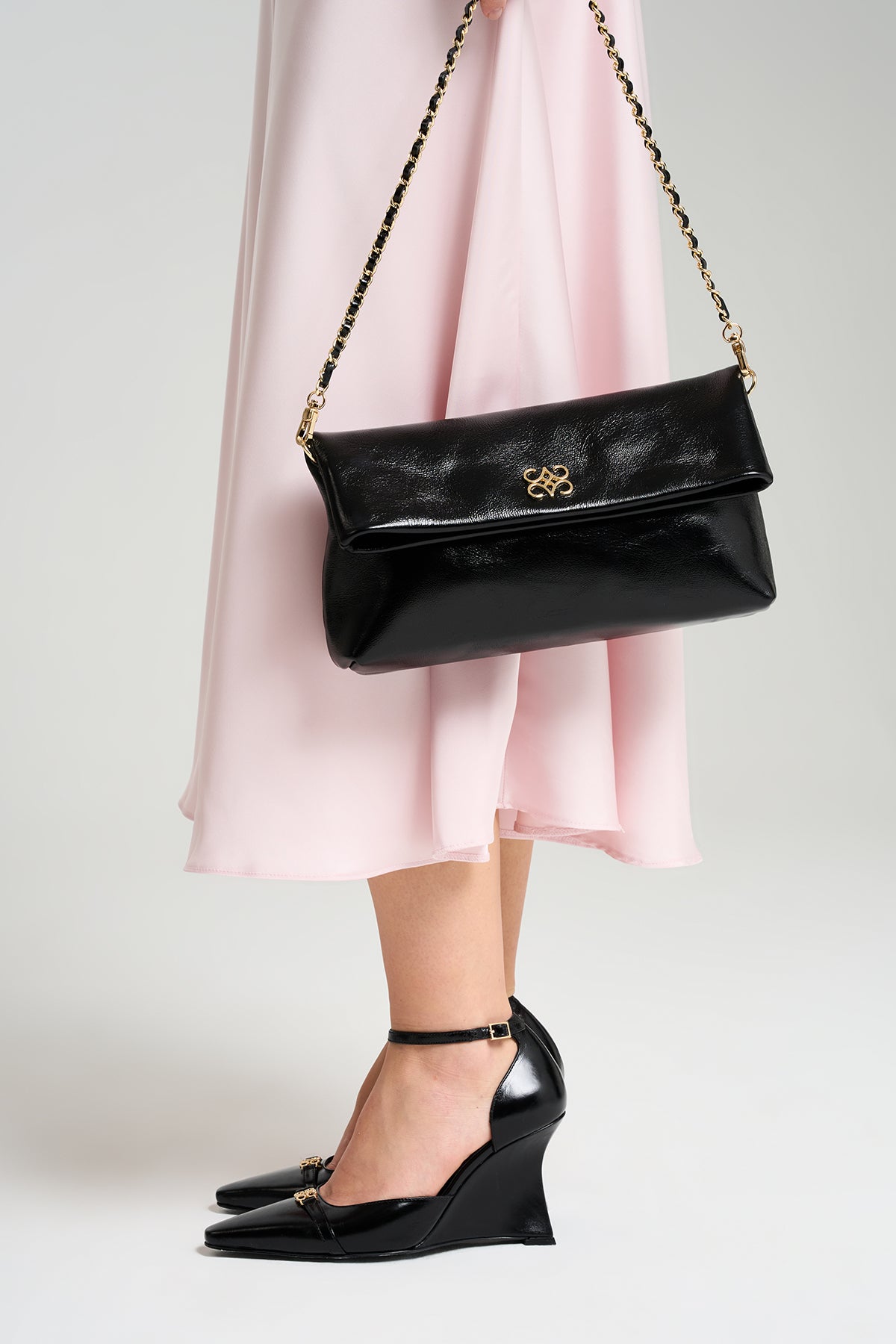 Ira Clutch Black