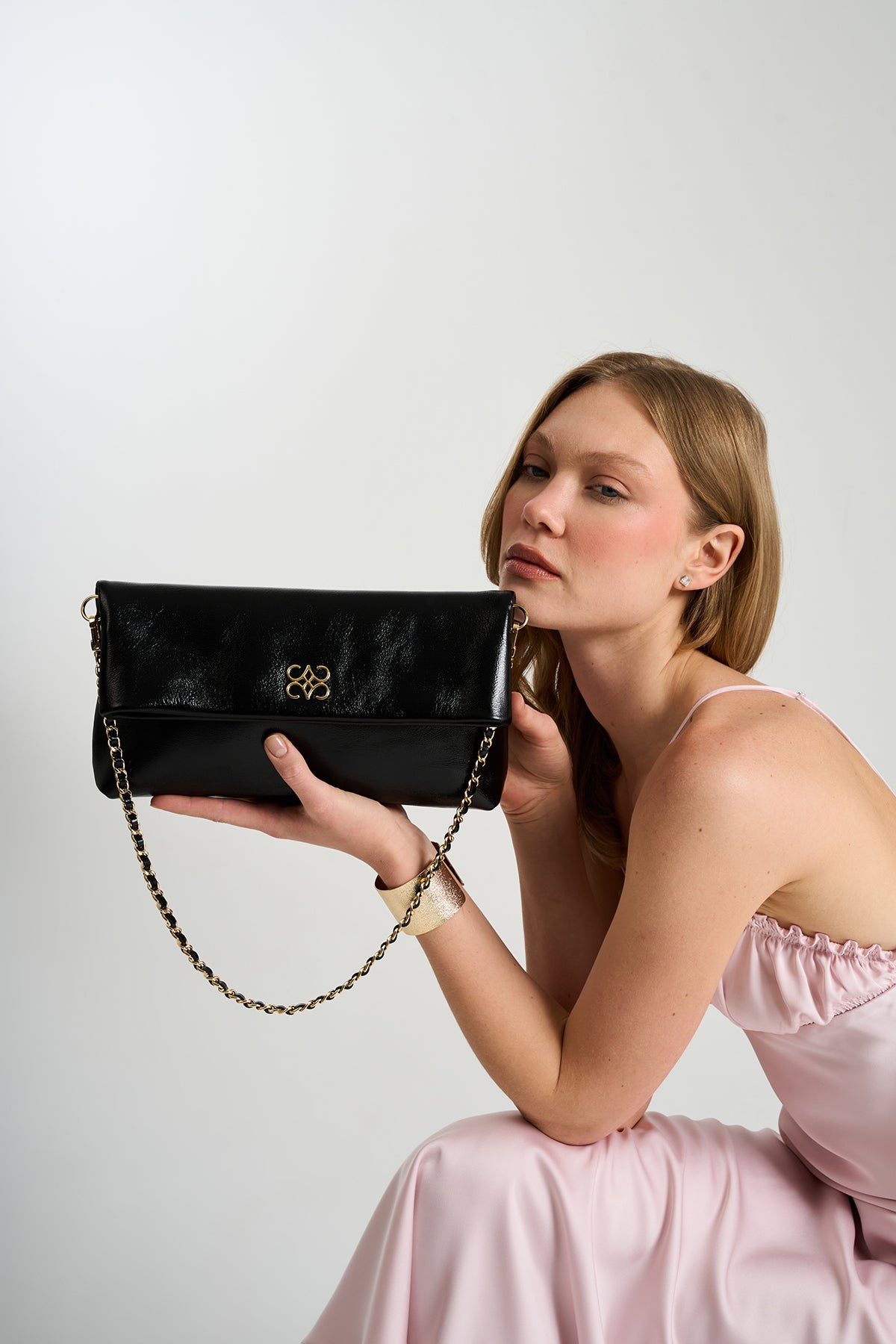 Ira Clutch Black