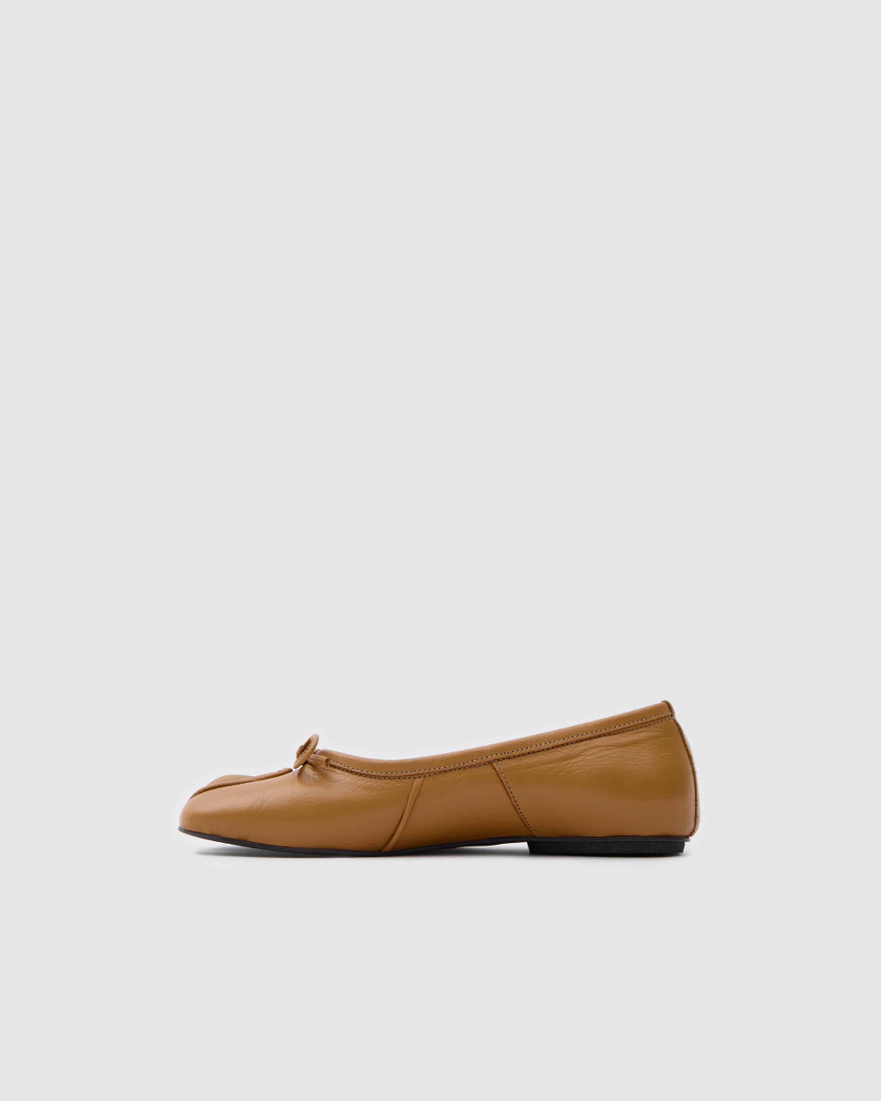 Tabi Ballet Flats Taba