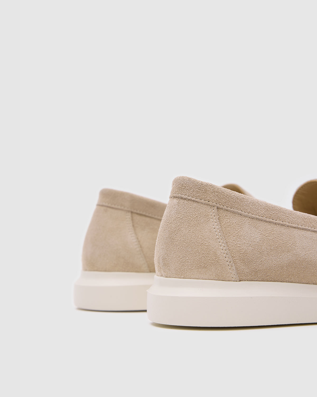 Lia Loafers Beige Suede