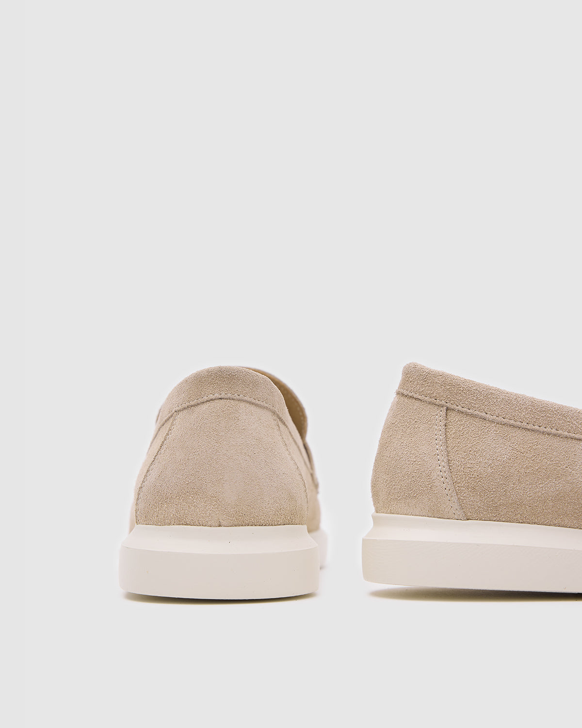 Lia Loafers Beige Suede