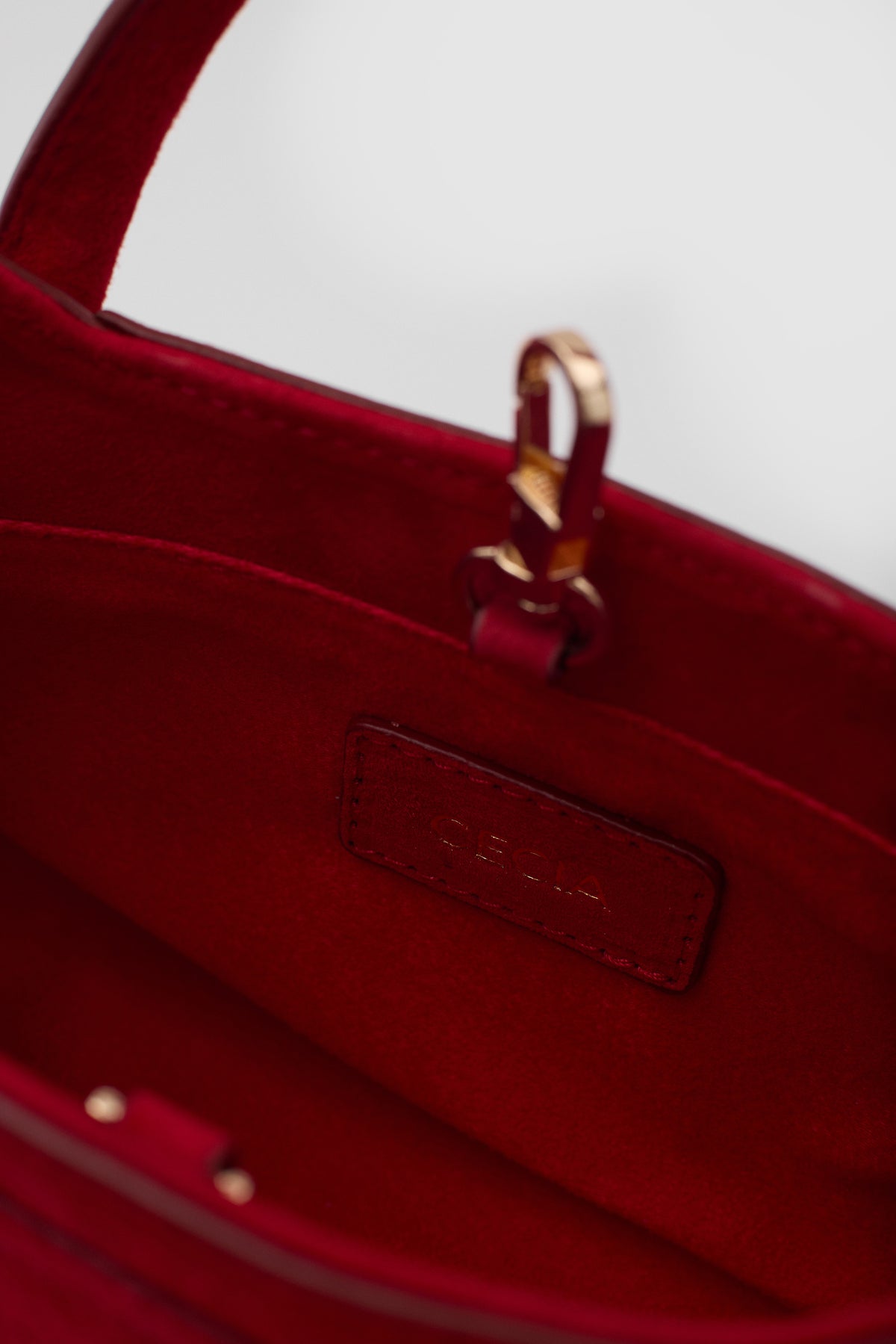 Luna Red Suede